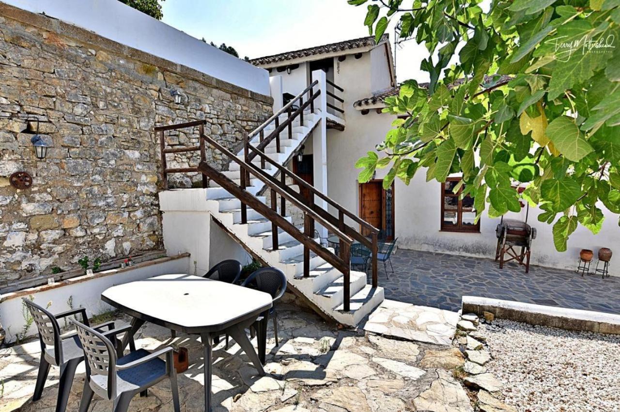 La Casa Del Agua Guest House Montefrio Bagian luar foto